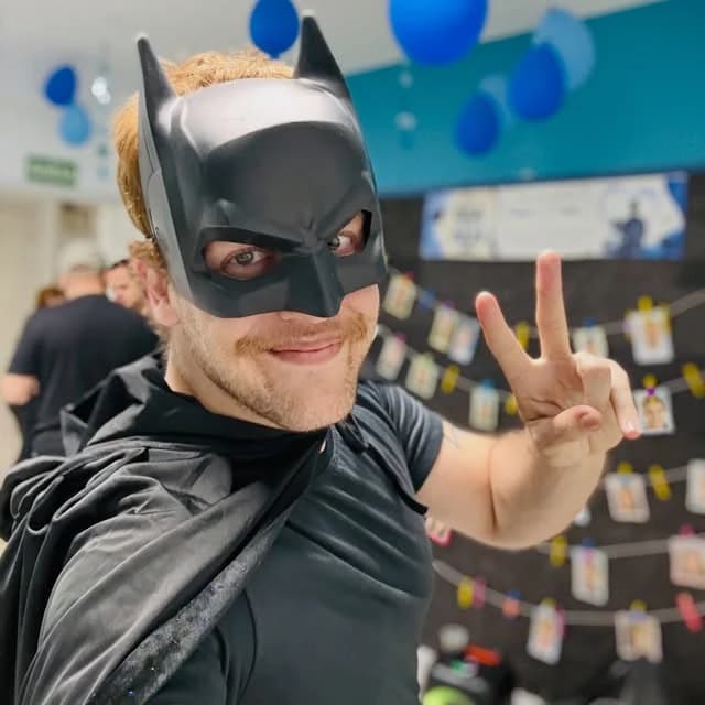 Papai Herói na escola! Vivência recreativa e socioemocional da SPORTZ que integra pais e filhos através de gincanas afetivas sem custo para as escolas. 🚀👨‍👦⭐